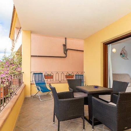 Appartamento Con Piscina 03 Trinita d'Agultu e Vignola Bagian luar foto