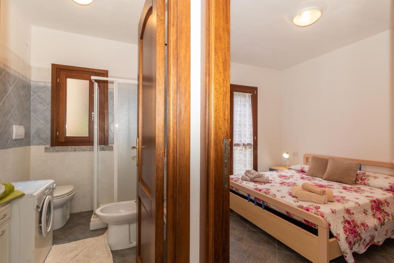 Appartamento Con Piscina 03 Trinita d'Agultu e Vignola Bagian luar foto